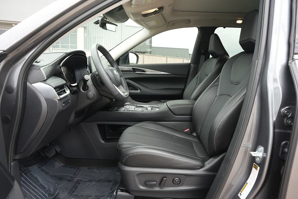 Thumbnail: 2026 INFINITI QX60 - 10