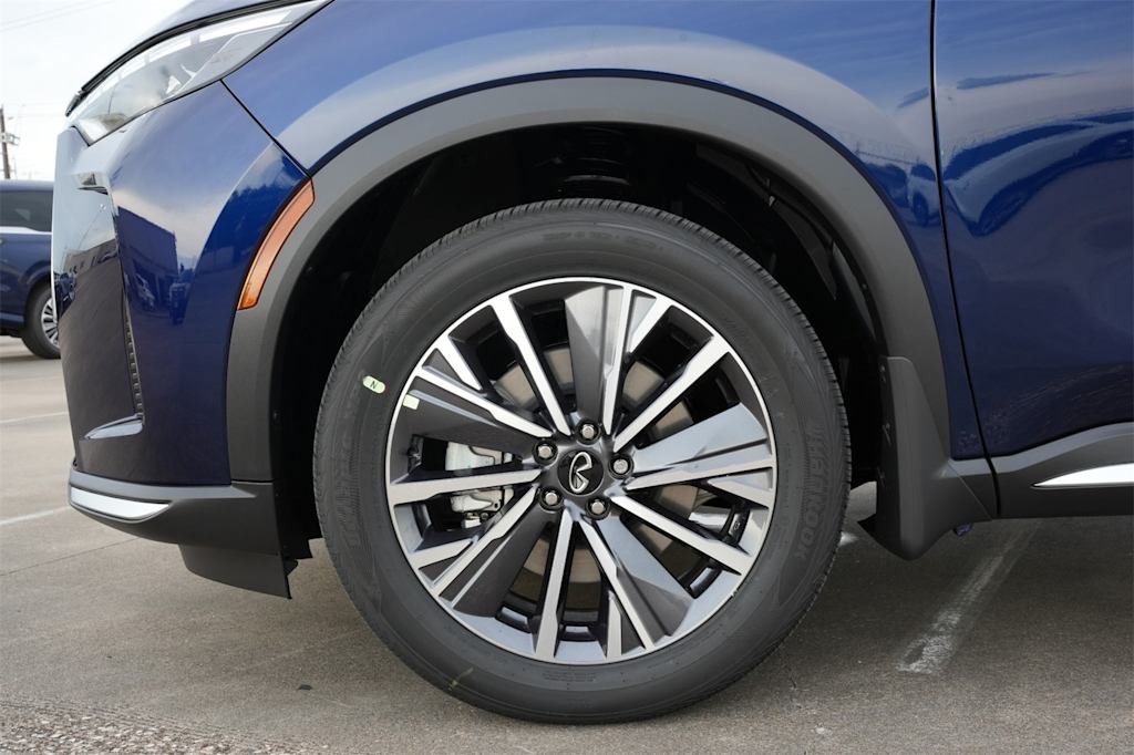 Thumbnail: 2026 INFINITI QX60 - 8