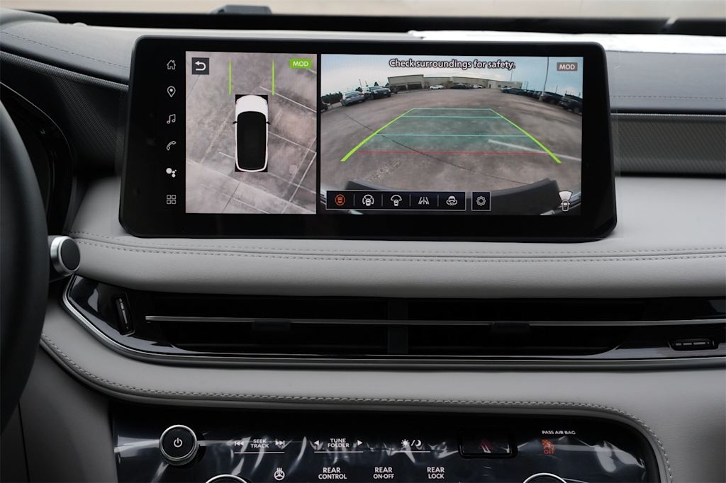 Thumbnail: 2026 INFINITI QX60 - 25