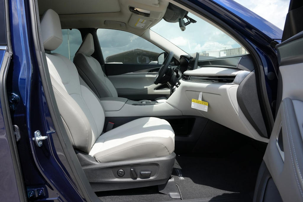 Thumbnail: 2026 INFINITI QX60 - 11