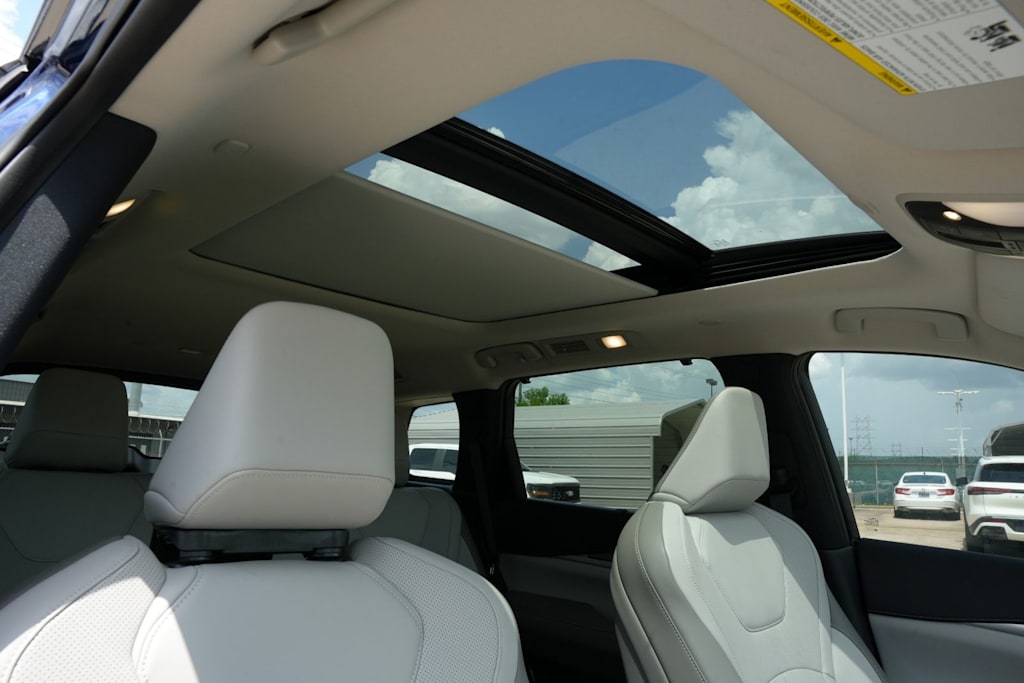 Thumbnail: 2026 INFINITI QX60 - 26