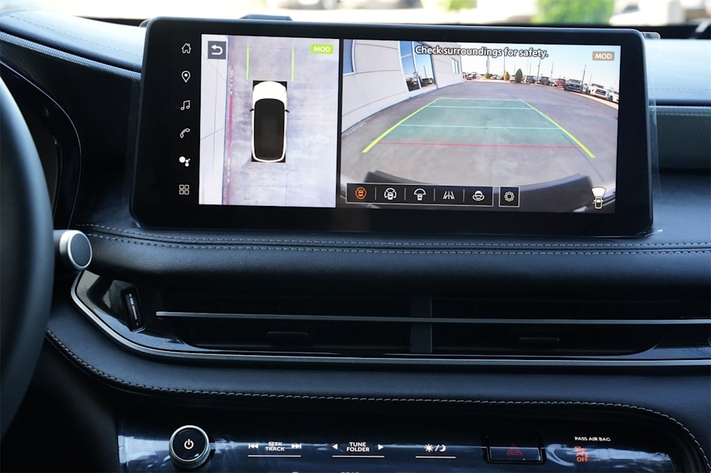 Thumbnail: 2026 INFINITI QX60 - 25