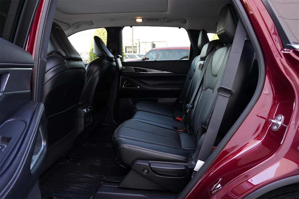 Thumbnail: 2026 INFINITI QX60 - 12