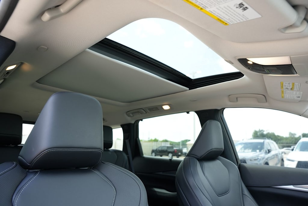 Thumbnail: 2026 INFINITI QX60 - 26