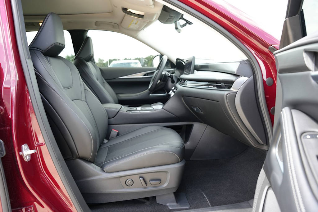 Thumbnail: 2026 INFINITI QX60 - 25