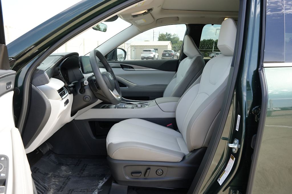 Thumbnail: 2026 INFINITI QX60 - 10