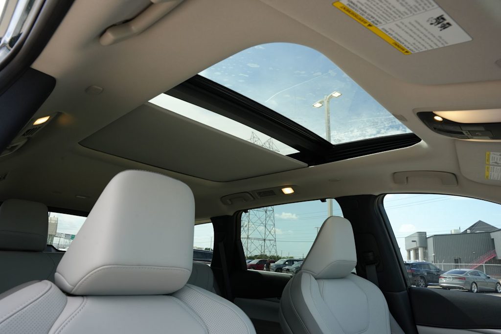 Thumbnail: 2026 INFINITI QX60 - 26