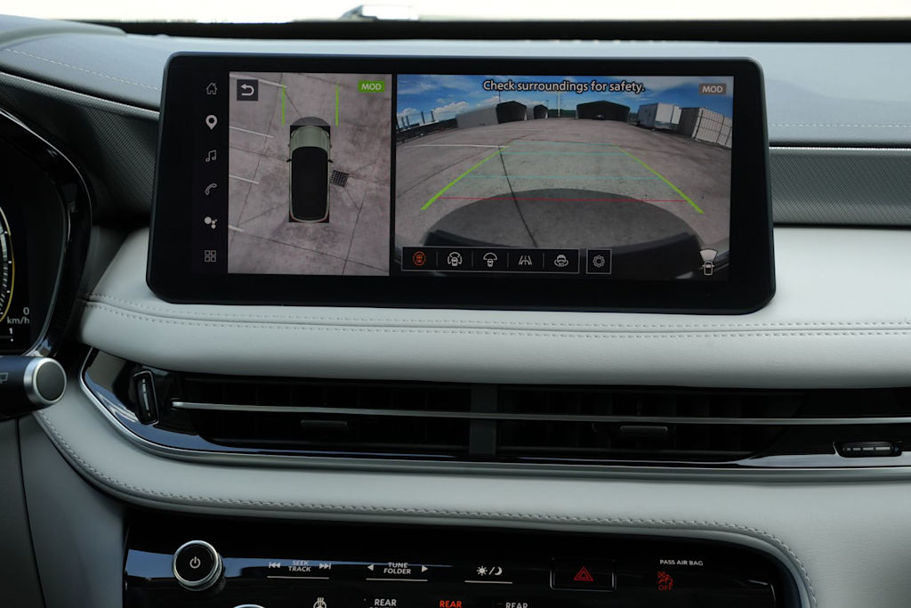 Thumbnail: 2026 INFINITI QX60 - 15