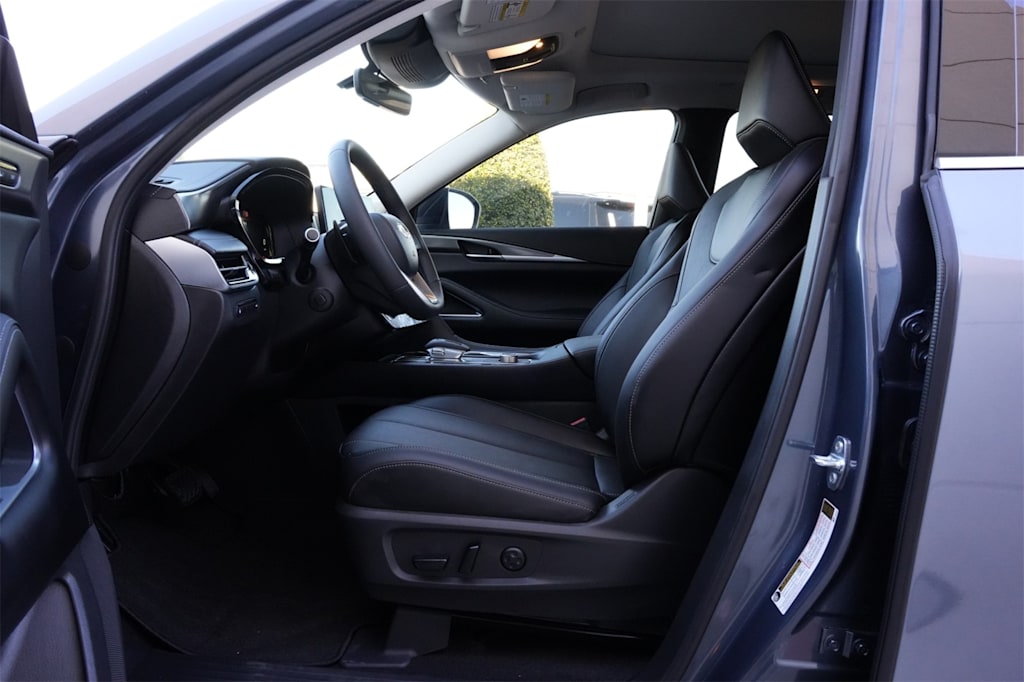 Thumbnail: 2026 INFINITI QX60 - 10