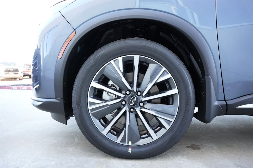 Thumbnail: 2026 INFINITI QX60 - 8