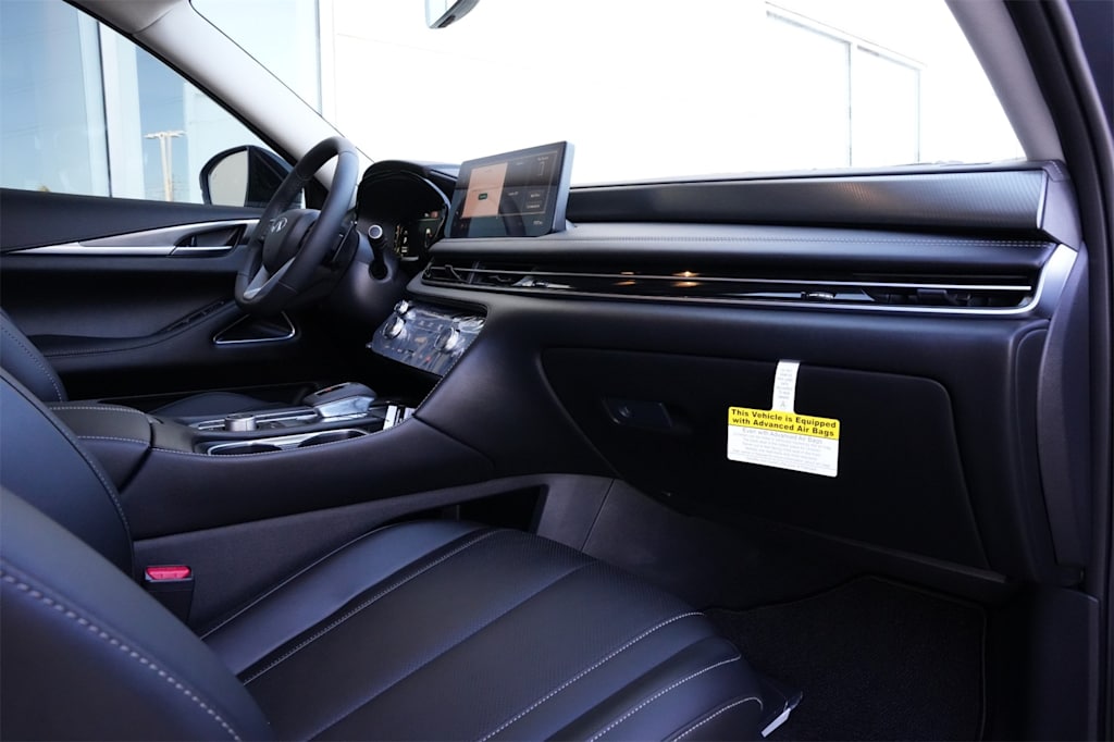 Thumbnail: 2026 INFINITI QX60 - 13