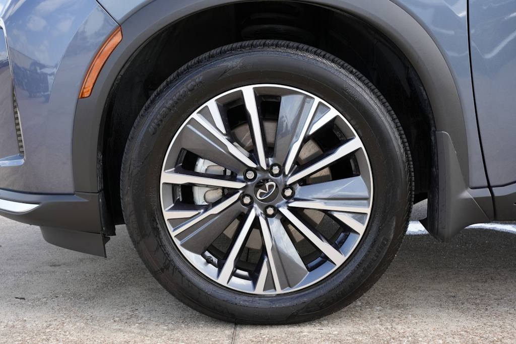Thumbnail: 2026 INFINITI QX60 - 6
