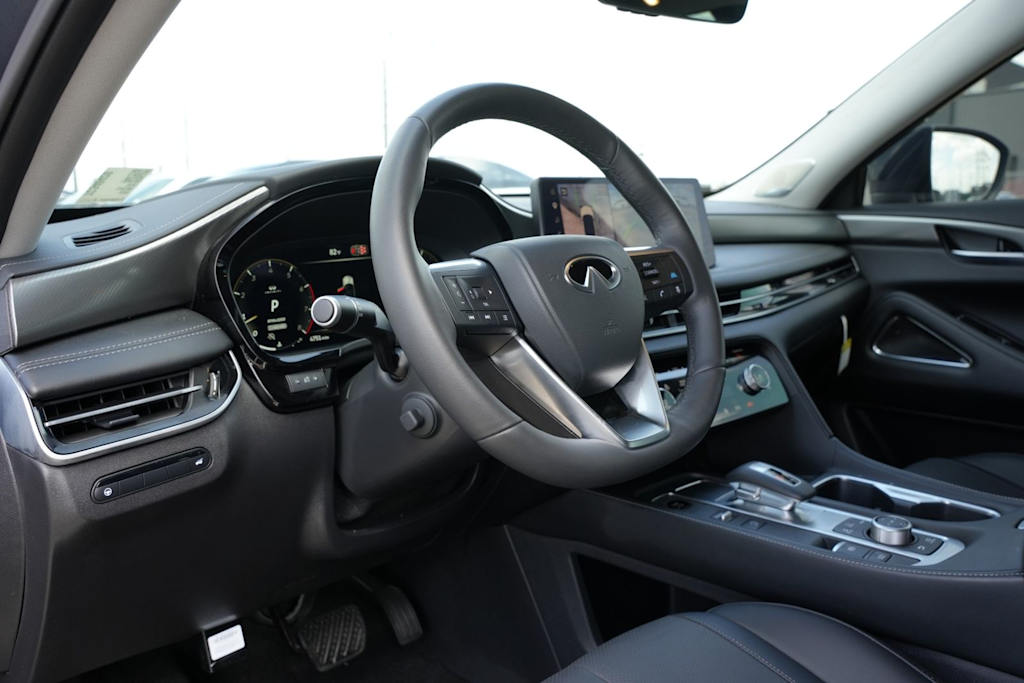 Thumbnail: 2026 INFINITI QX60 - 10