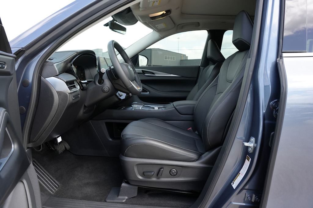 Thumbnail: 2026 INFINITI QX60 - 8