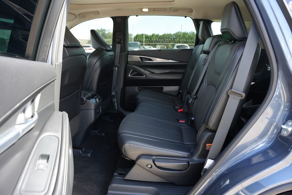 Thumbnail: 2026 INFINITI QX60 - 11