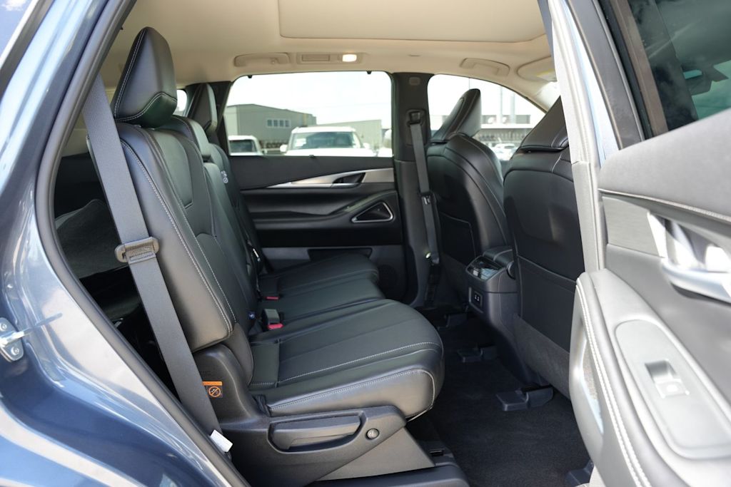 Thumbnail: 2026 INFINITI QX60 - 23