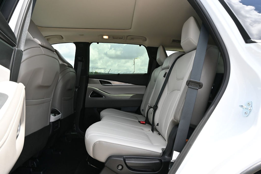 Thumbnail: 2026 INFINITI QX60 - 11