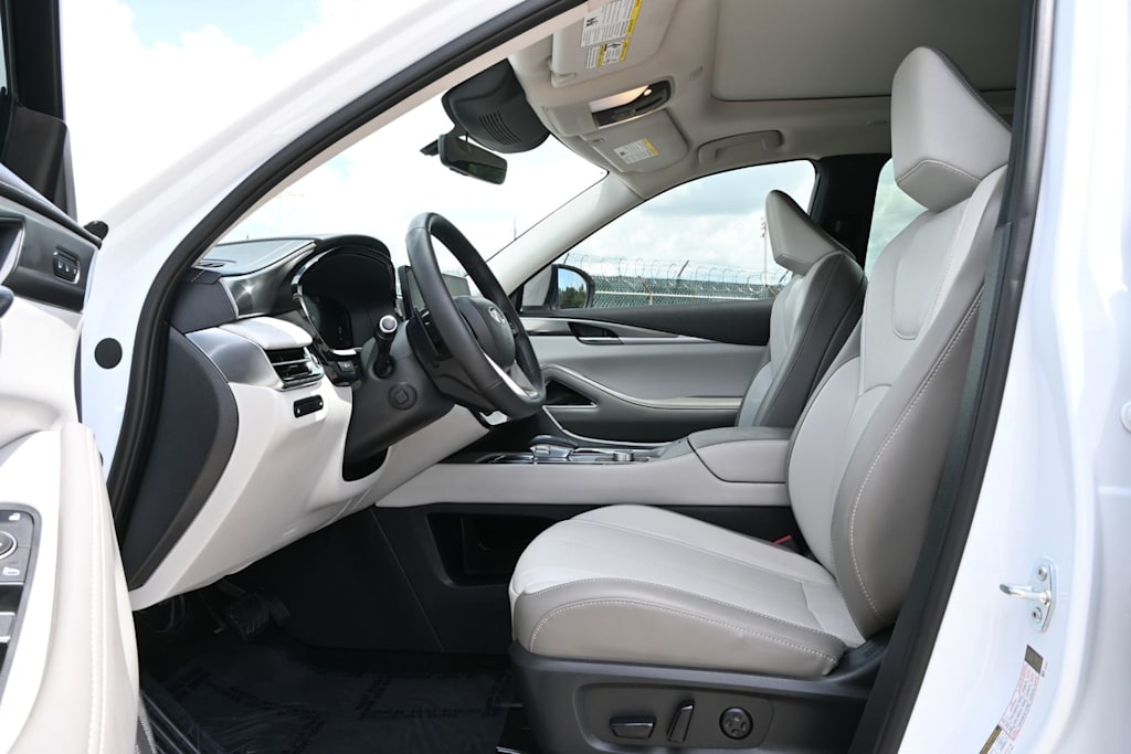 Thumbnail: 2026 INFINITI QX60 - 9