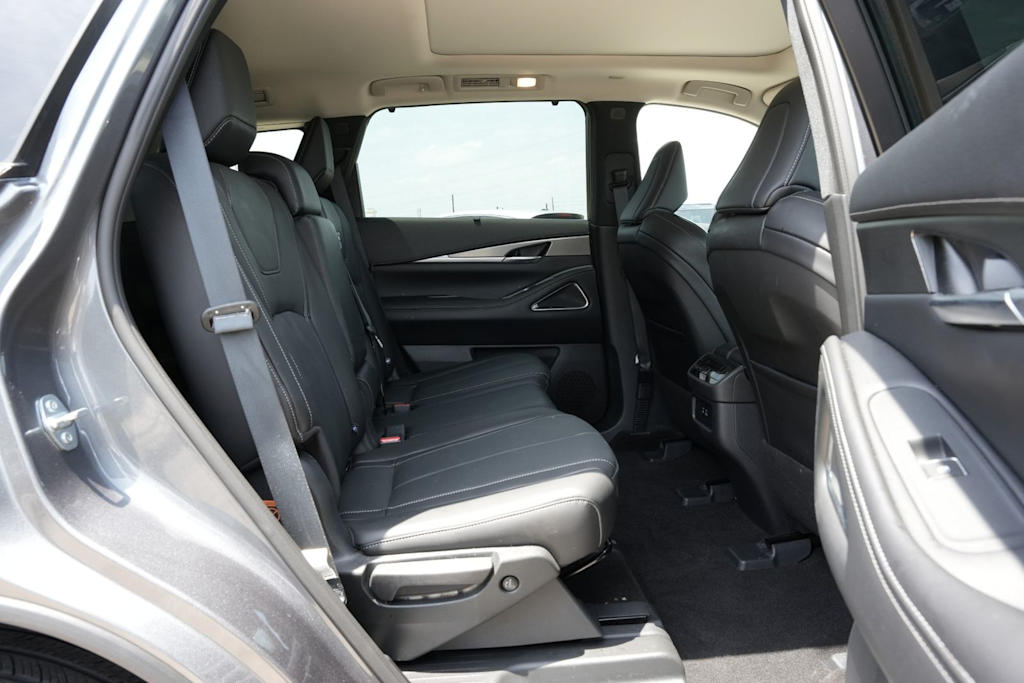Thumbnail: 2025 INFINITI QX60 - 25