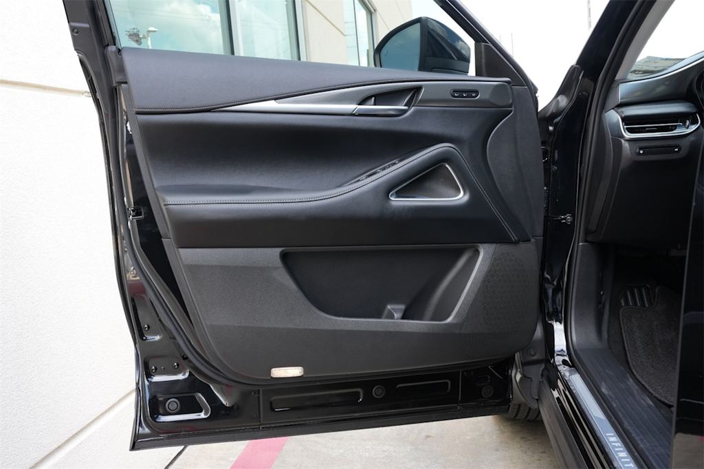 Thumbnail: 2026 INFINITI QX60 - 25