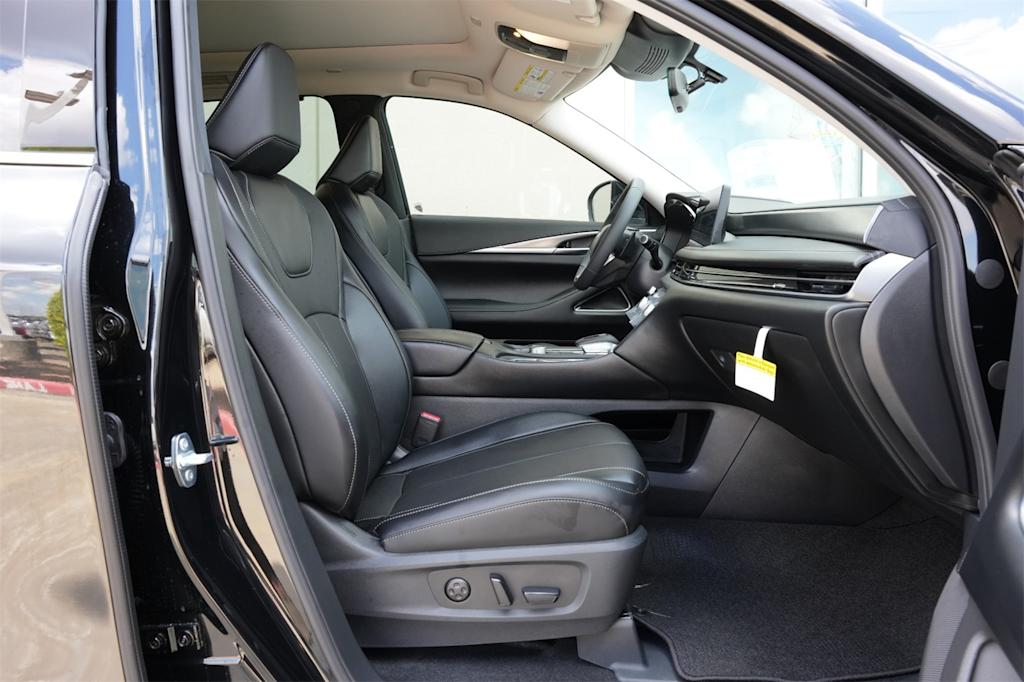 Thumbnail: 2026 INFINITI QX60 - 11