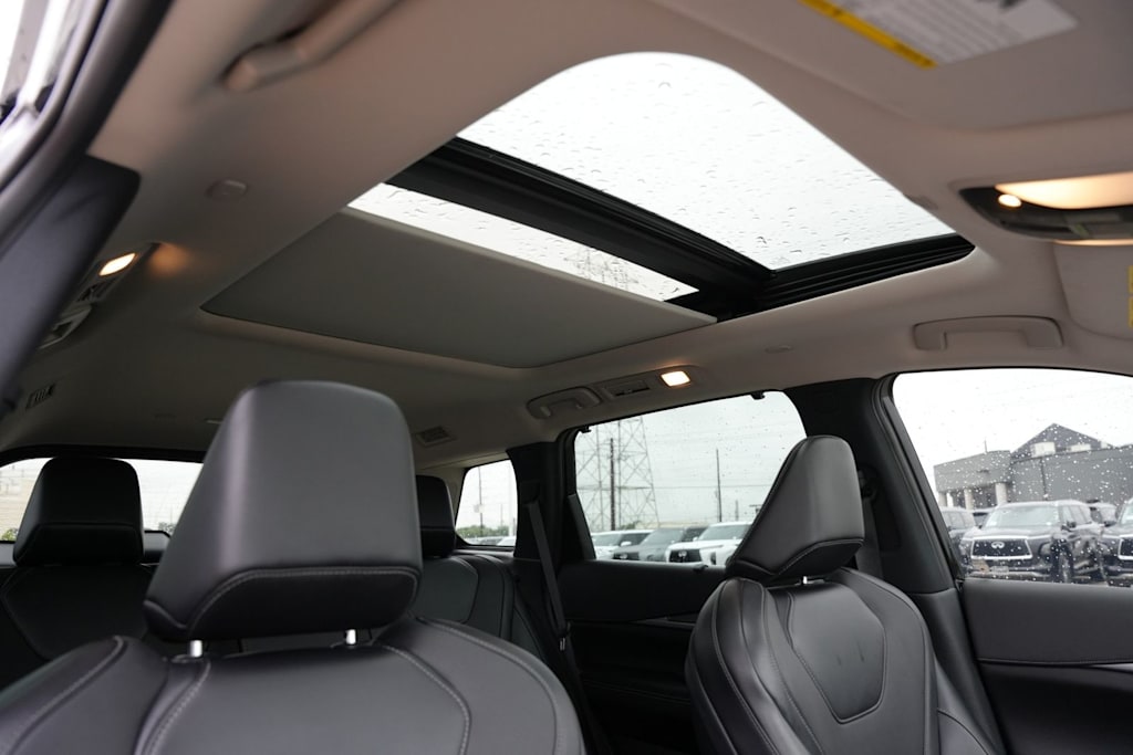 Thumbnail: 2026 INFINITI QX60 - 26