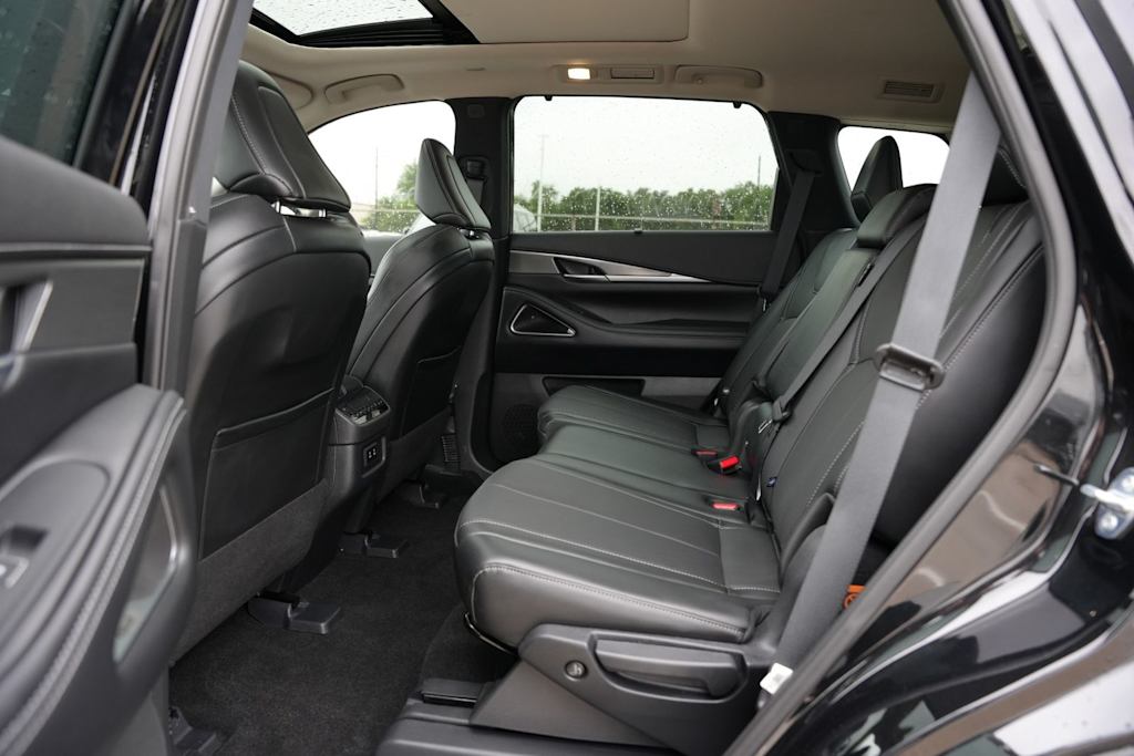 Thumbnail: 2026 INFINITI QX60 - 11