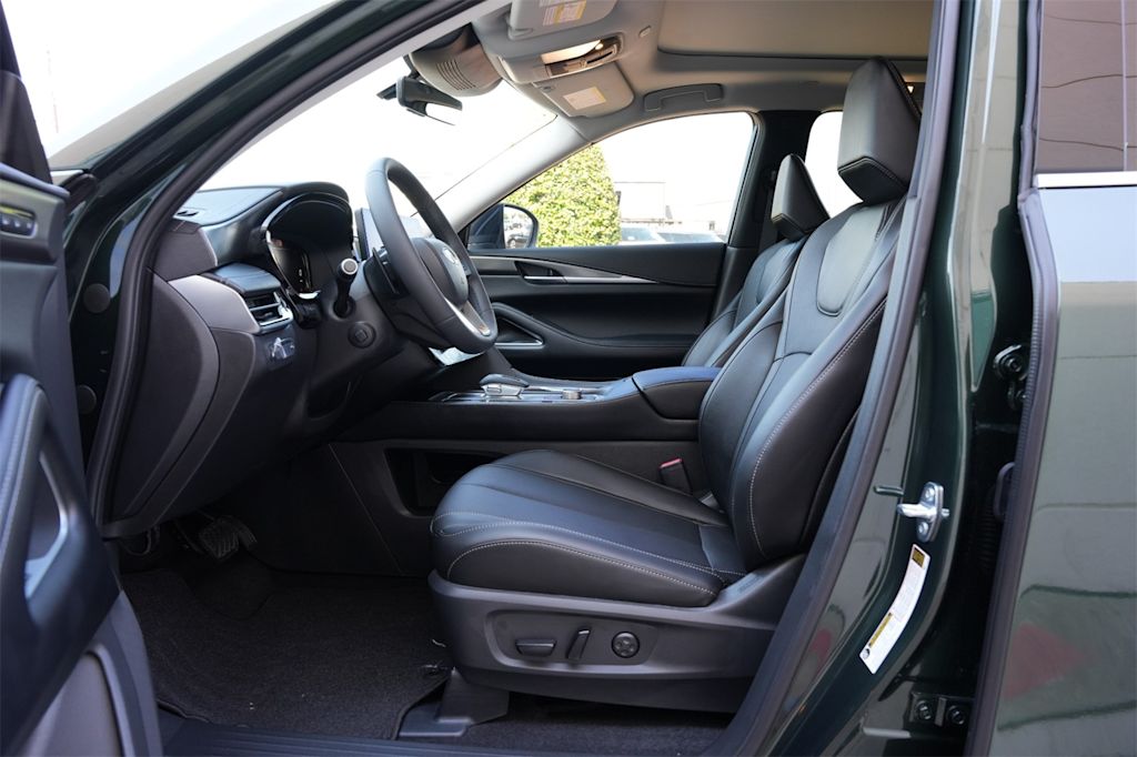 Thumbnail: 2026 INFINITI QX60 - 10