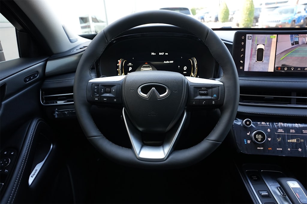 Thumbnail: 2026 INFINITI QX60 - 9