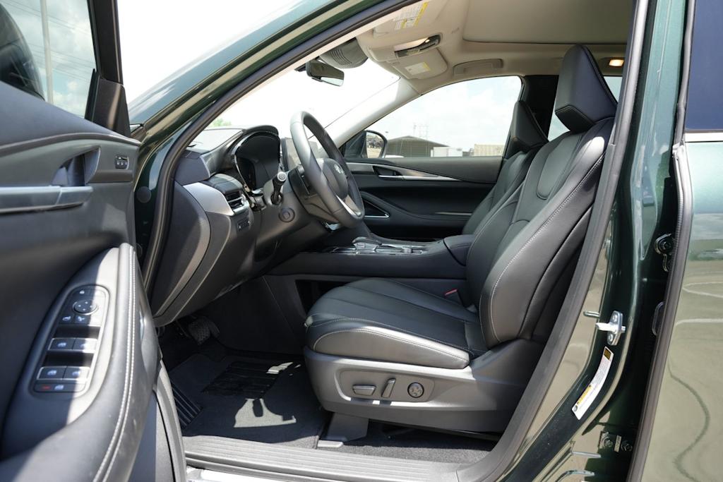 Thumbnail: 2026 INFINITI QX60 - 10