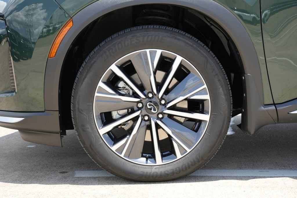 Thumbnail: 2026 INFINITI QX60 - 8