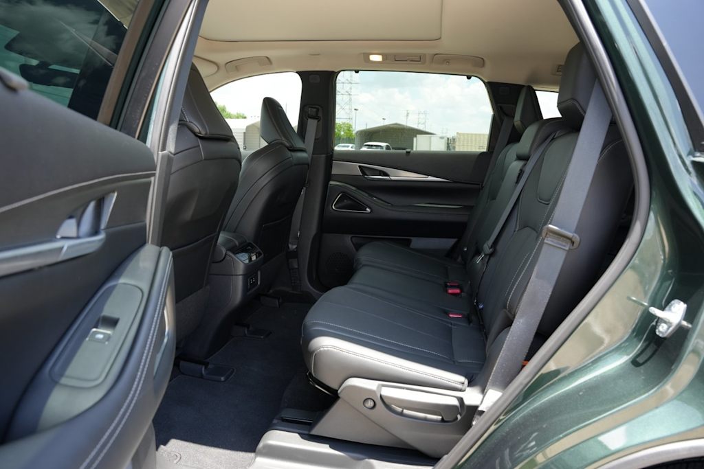 Thumbnail: 2026 INFINITI QX60 - 11