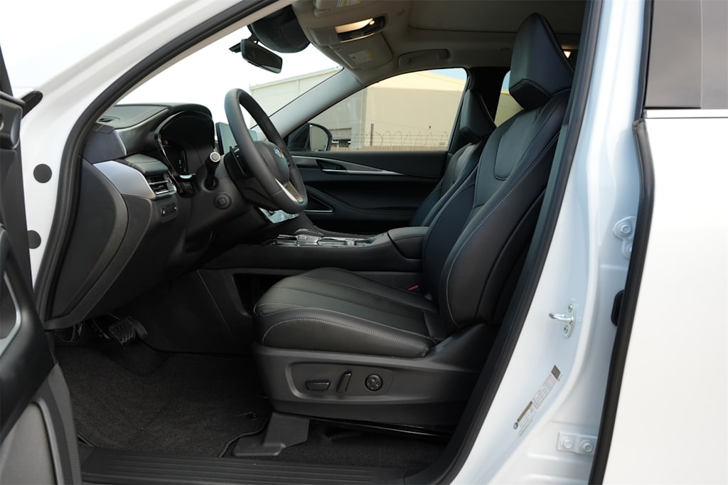 Thumbnail: 2026 INFINITI QX60 - 9