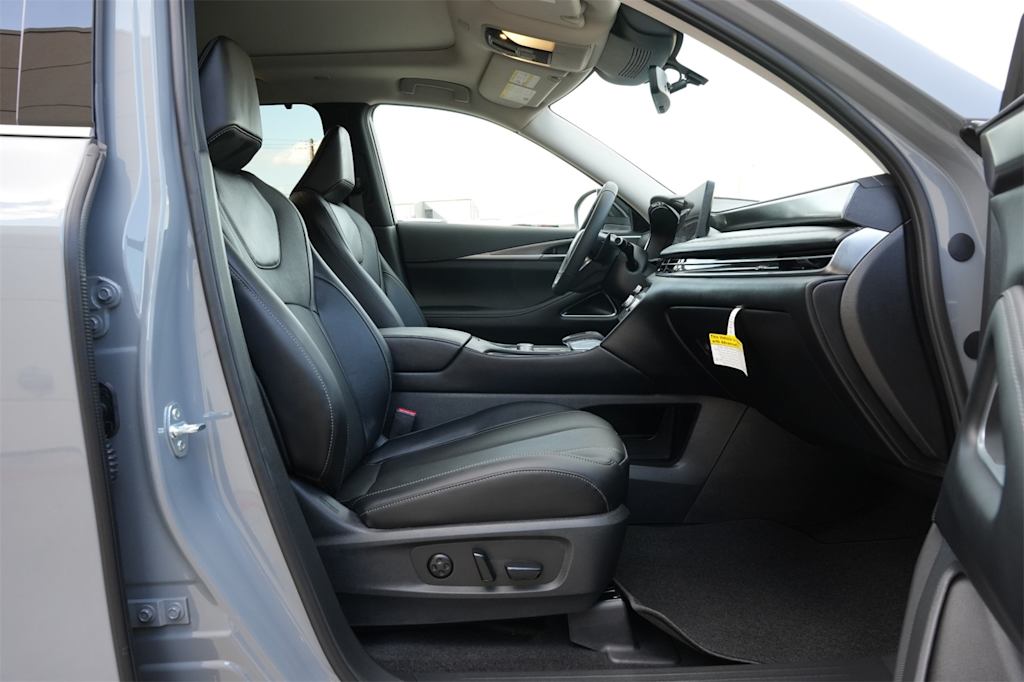 Thumbnail: 2026 INFINITI QX60 - 12