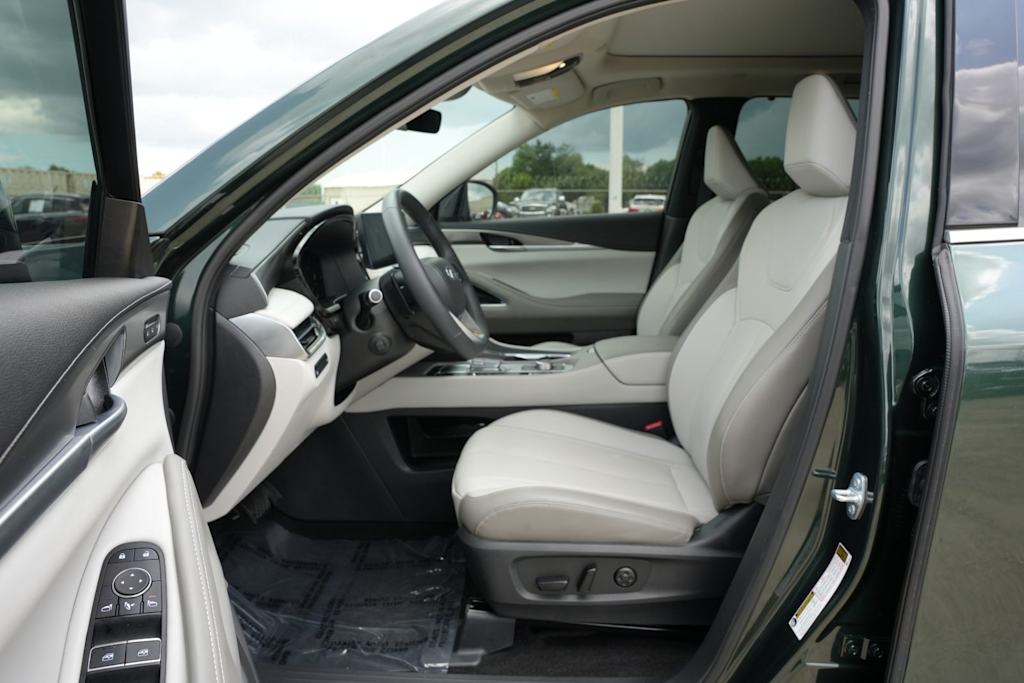 Thumbnail: 2026 INFINITI QX60 - 10