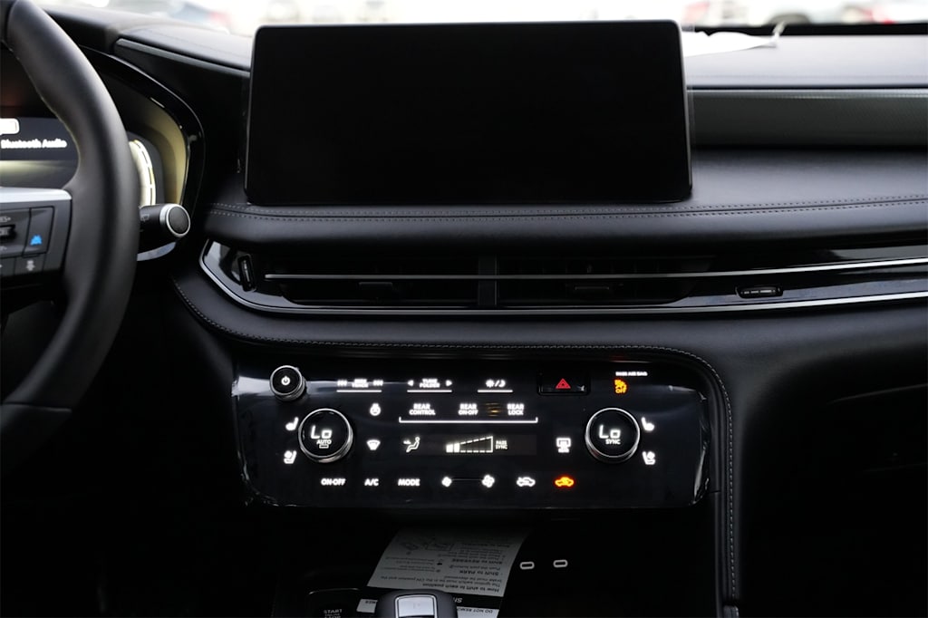 Thumbnail: 2026 INFINITI QX60 - 13