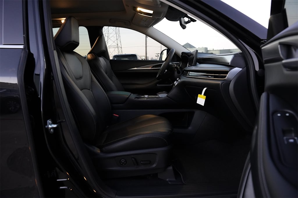 Thumbnail: 2026 INFINITI QX60 - 25