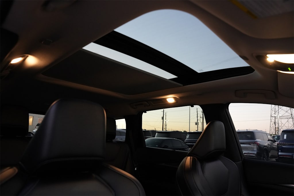 Thumbnail: 2026 INFINITI QX60 - 26