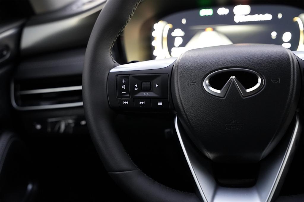 Thumbnail: 2026 INFINITI QX60 - 20