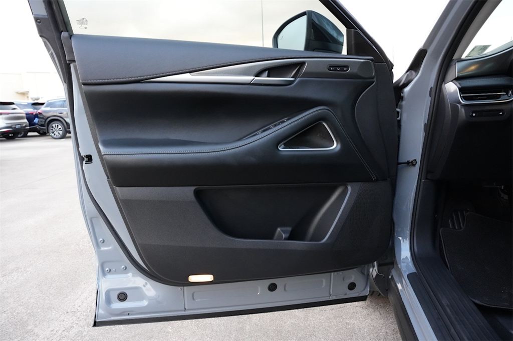 Thumbnail: 2026 INFINITI QX60 - 26