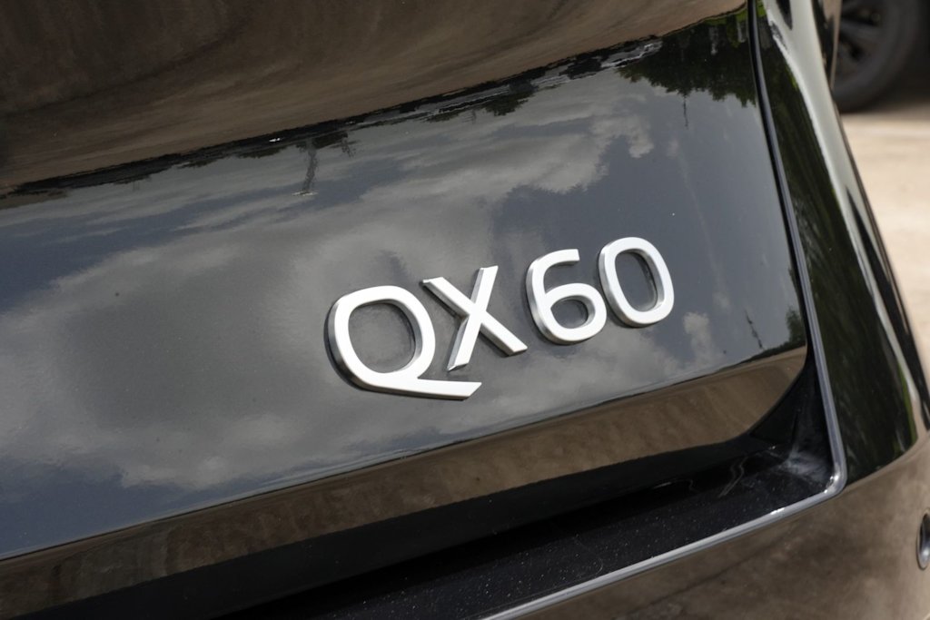 Thumbnail: 2026 INFINITI QX60 - 6