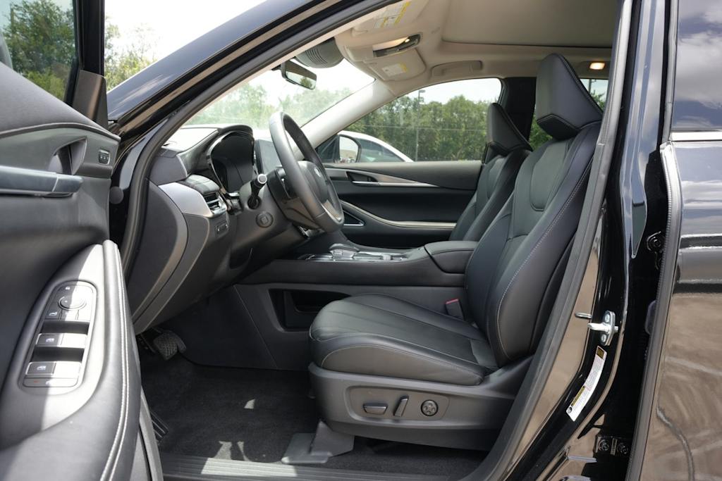 Thumbnail: 2026 INFINITI QX60 - 9