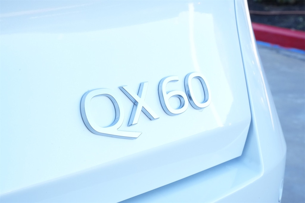 Thumbnail: 2026 INFINITI QX60 - 8