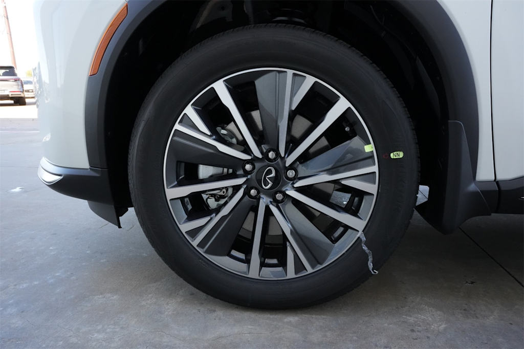 Thumbnail: 2026 INFINITI QX60 - 9