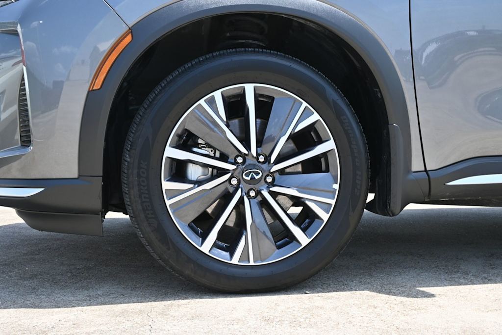Thumbnail: 2026 INFINITI QX60 - 8
