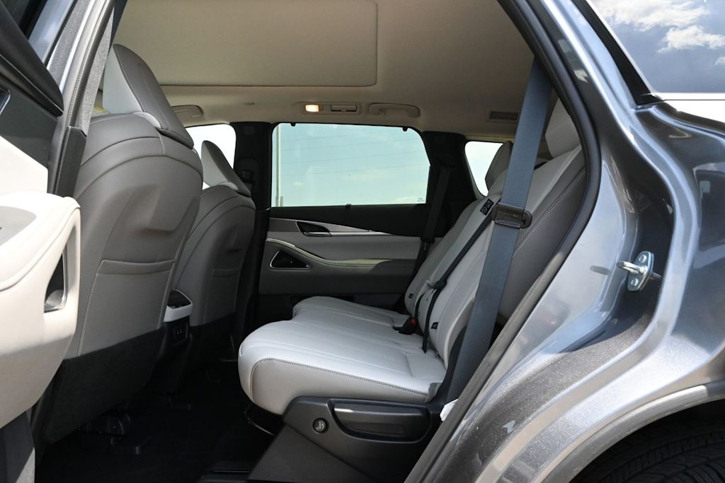 Thumbnail: 2026 INFINITI QX60 - 12