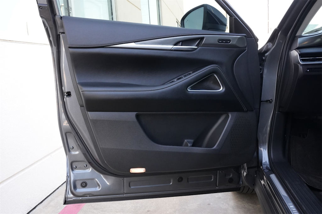 Thumbnail: 2026 INFINITI QX60 - 26