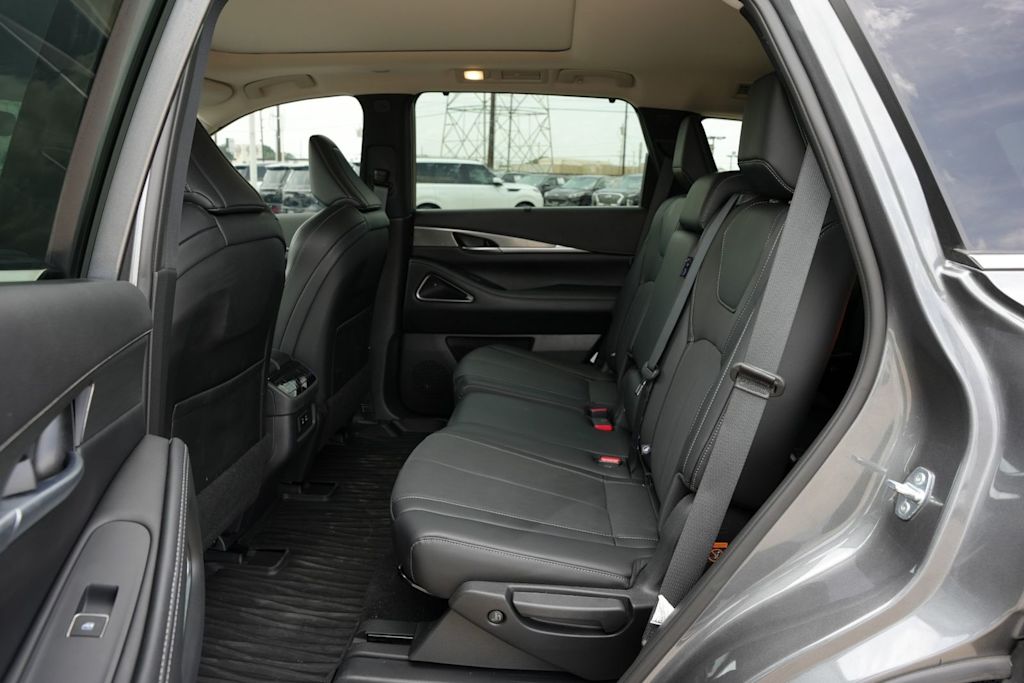 Thumbnail: 2026 INFINITI QX60 - 12