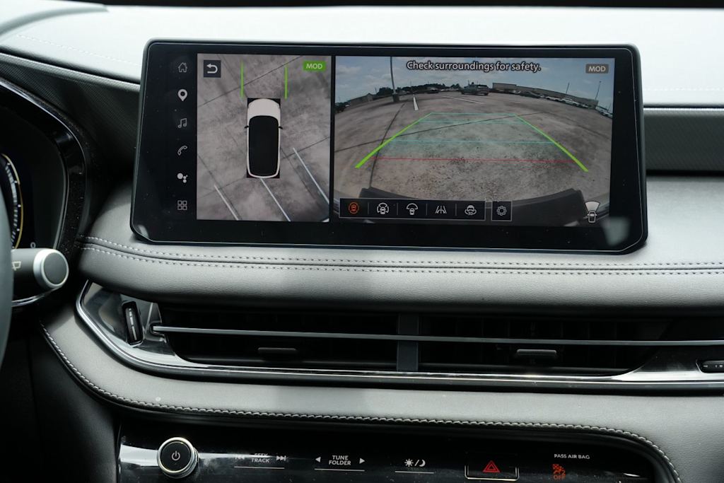 Thumbnail: 2026 INFINITI QX60 - 24