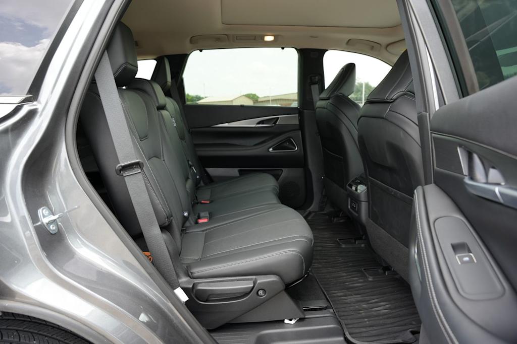 Thumbnail: 2026 INFINITI QX60 - 26